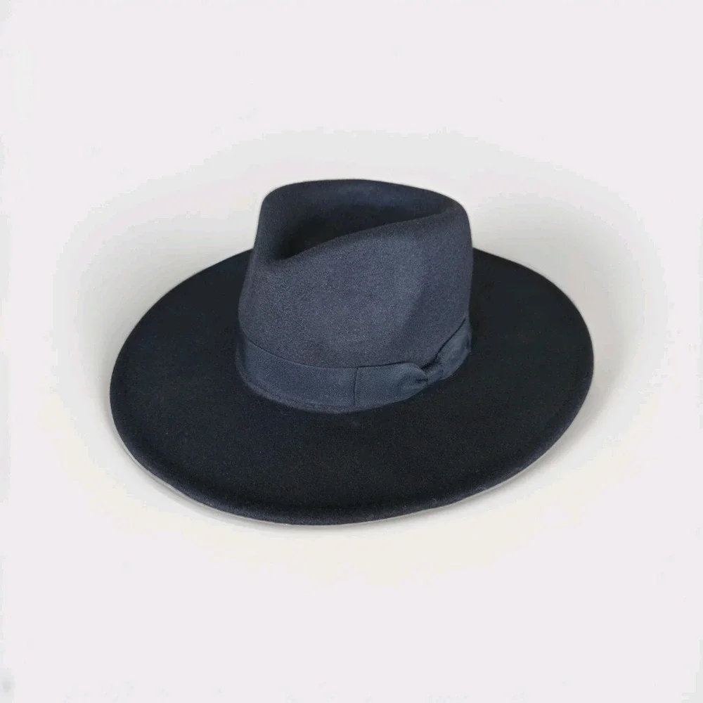 Forever 21 Black Felt Like Fedora Hat Size M/L 58cm Adjustable Band